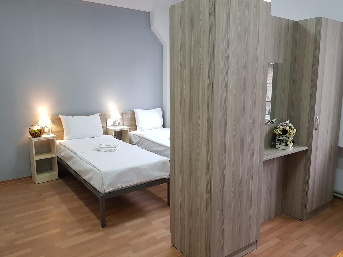 Welcome Friends Hostel Ереван Экстерьер фото